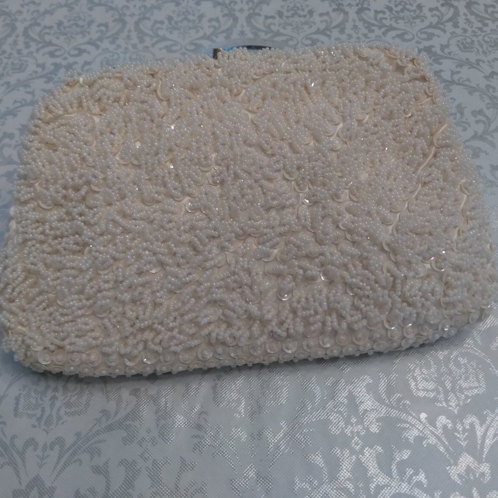 EVENING white clutch bag  5" h x 8" w